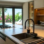 Villa The Sunset Pavilion - Pool & 6br