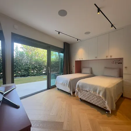 Vilă The Sunset Pavilion - Pool & 6br *