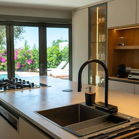 Вилла The Sunset Pavilion - Pool & 6br