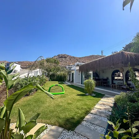 The Sunset Pavilion - Pool & 6br Villa