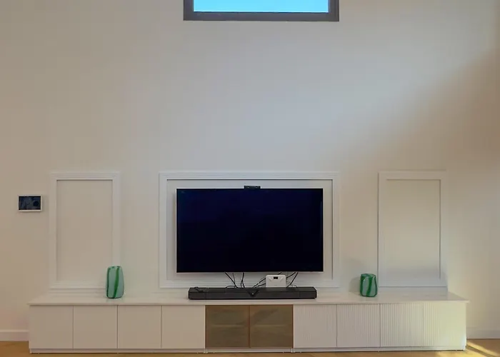 The Sunset Pavilion - Pool & 6br Villa *